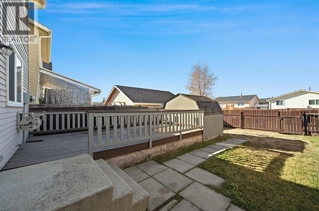 128 Castlegreen Close NE