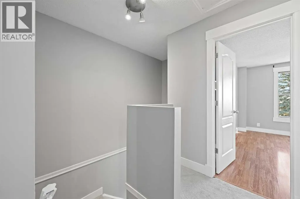 128 Castlegreen Close NE