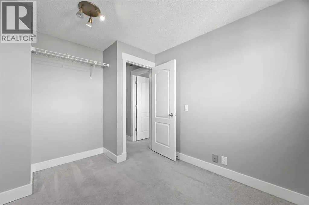 128 Castlegreen Close NE