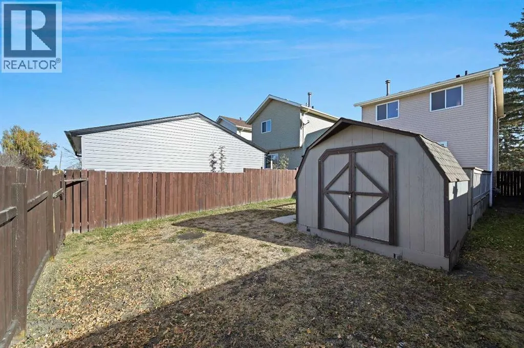 128 Castlegreen Close NE