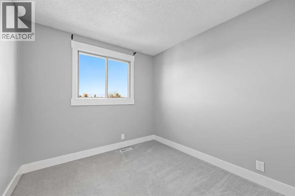 128 Castlegreen Close NE