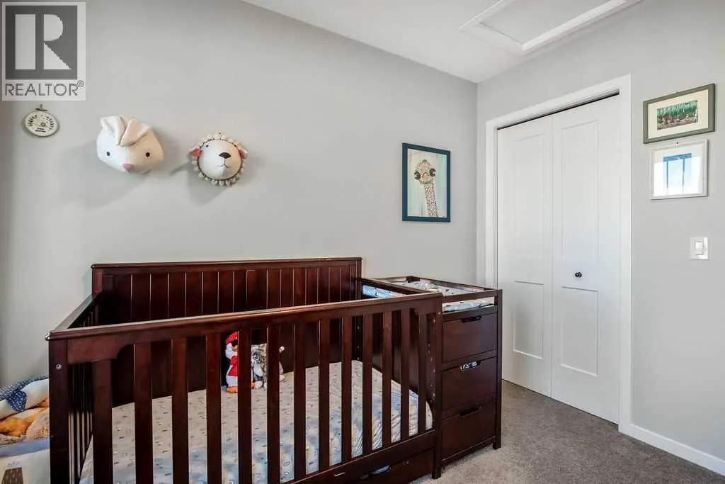 325 Ellen Park