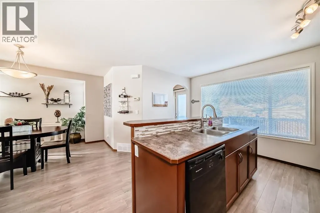 66 Cranberry Place SE