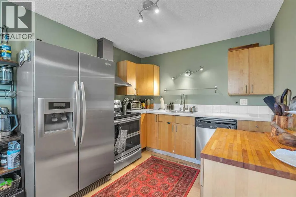 232 Abadan Place NE