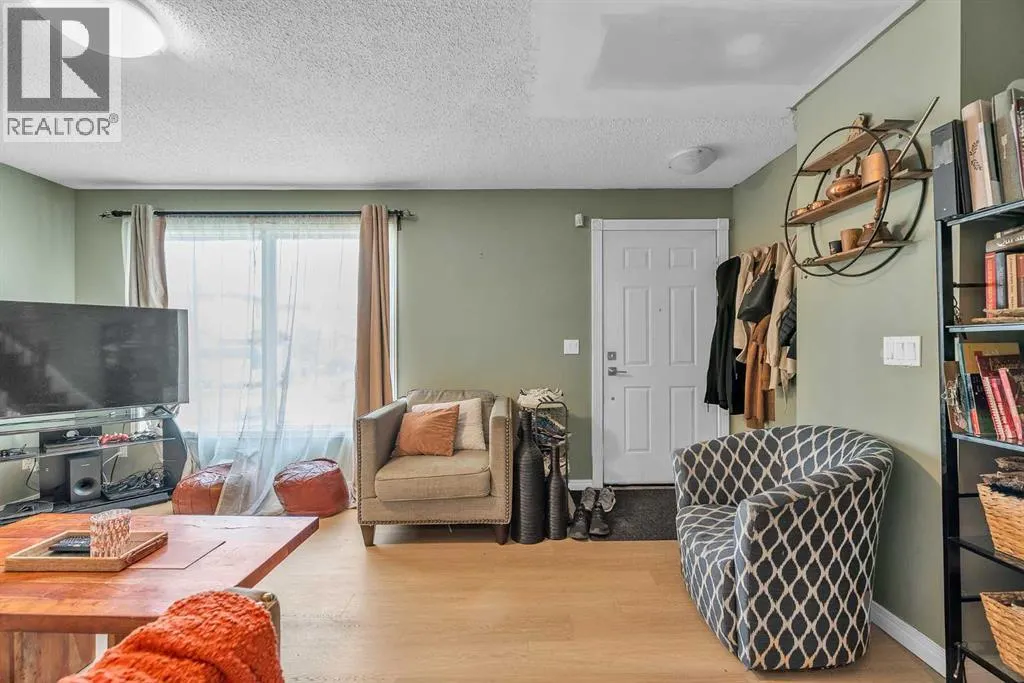 232 Abadan Place NE