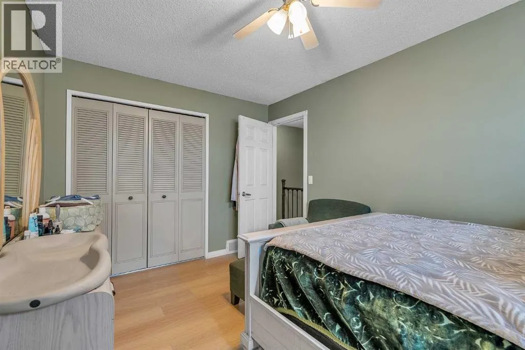 232 Abadan Place NE