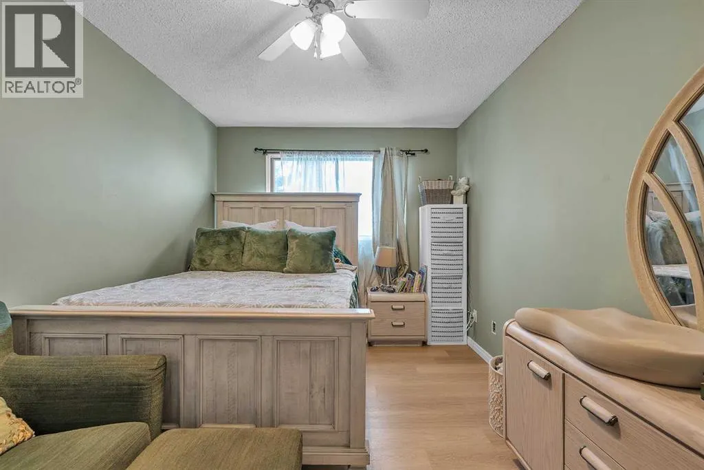 232 Abadan Place NE