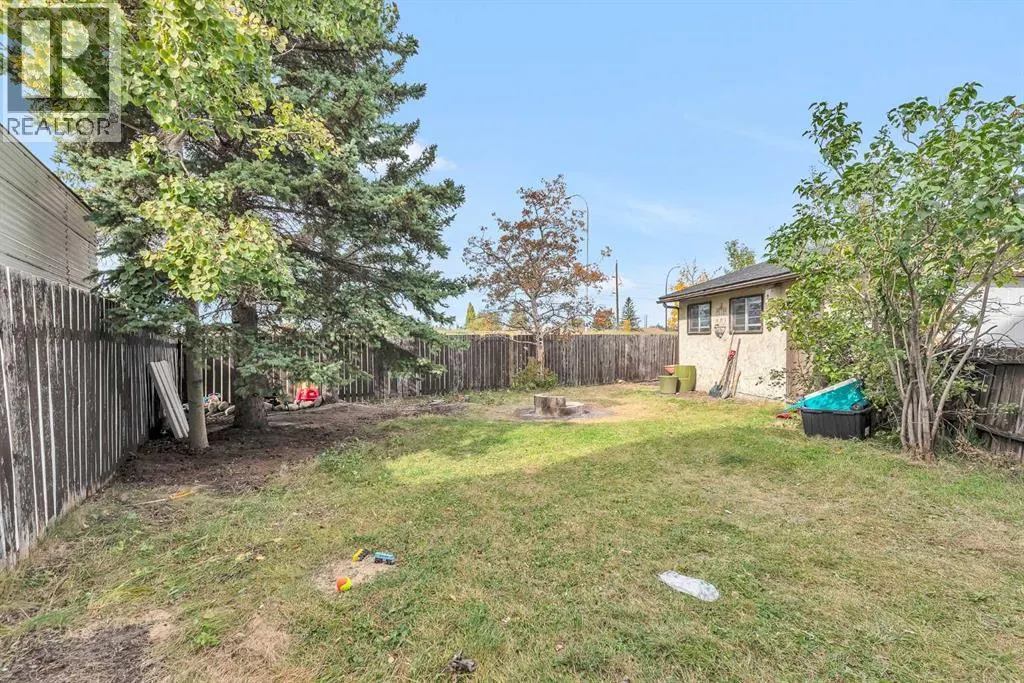232 Abadan Place NE