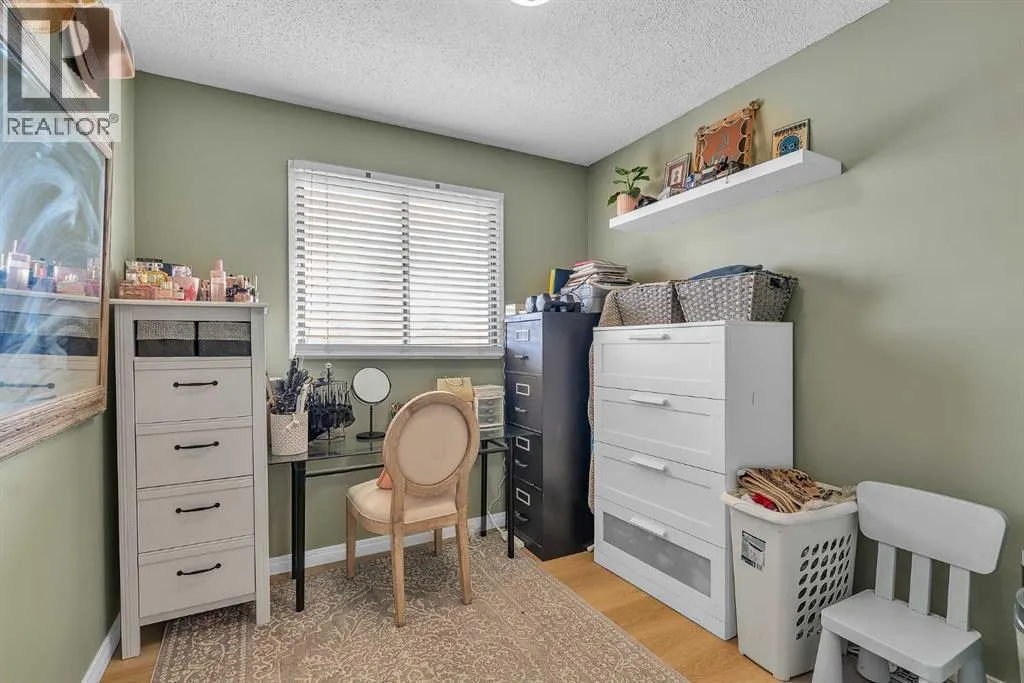 232 Abadan Place NE
