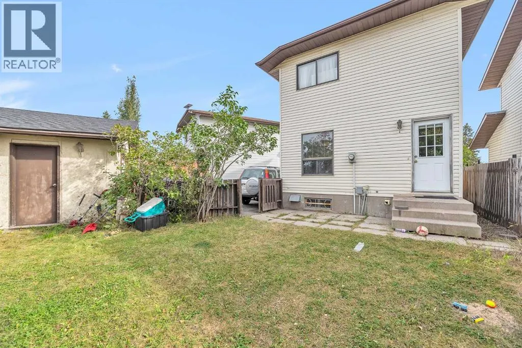 232 Abadan Place NE