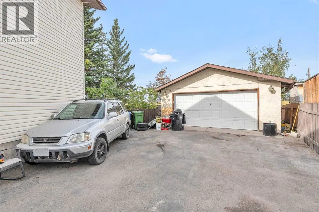 232 Abadan Place NE