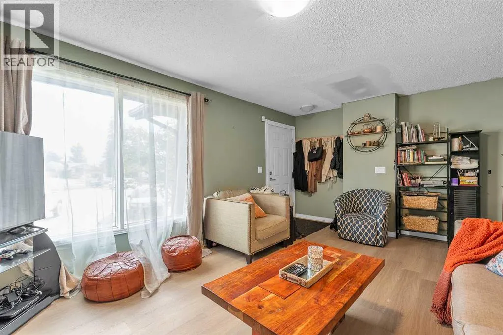 232 Abadan Place NE