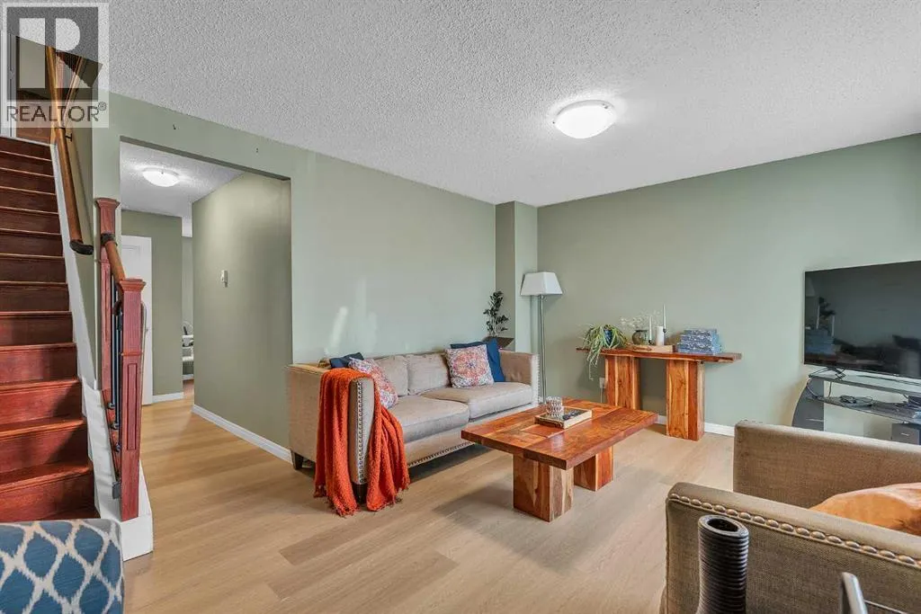 232 Abadan Place NE
