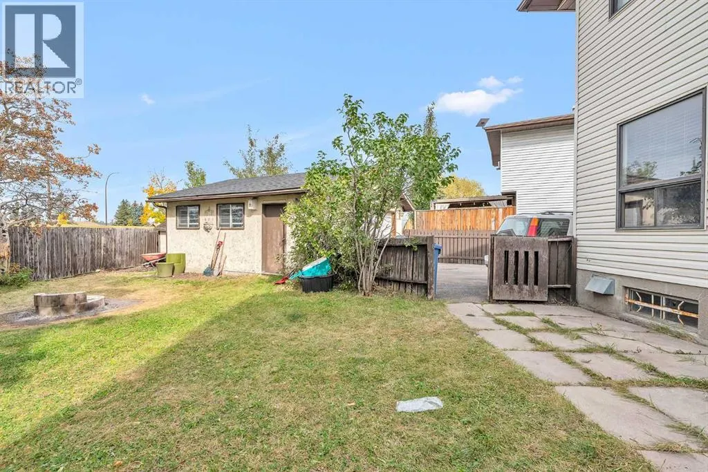 232 Abadan Place NE