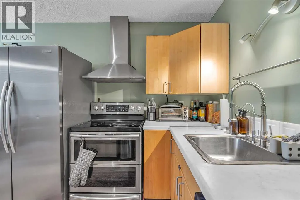 232 Abadan Place NE