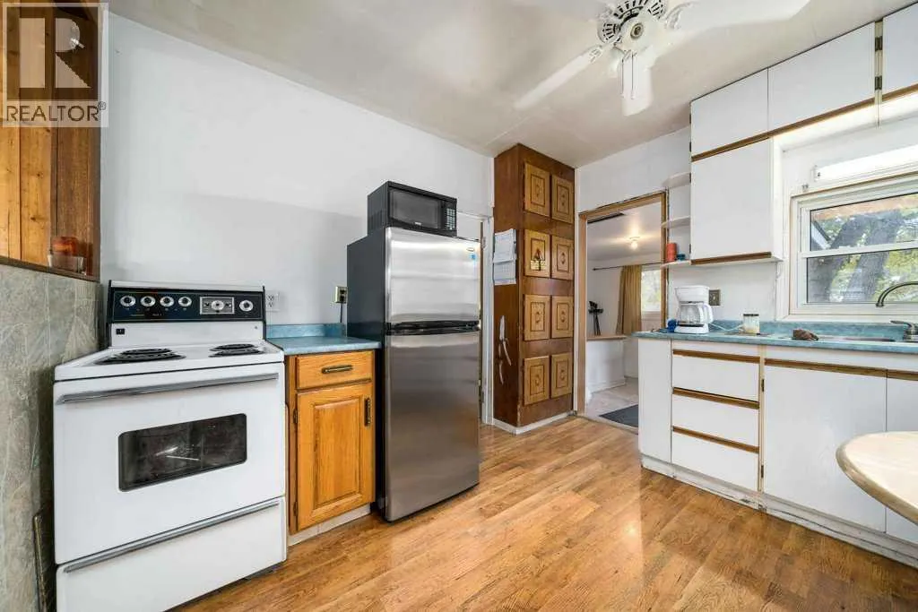 619 Industrial Avenue SE
