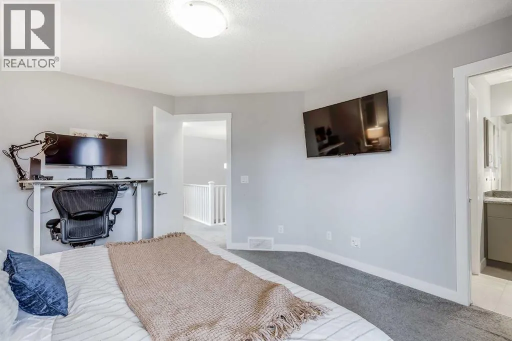 1037 Chinook Gate Heath SW