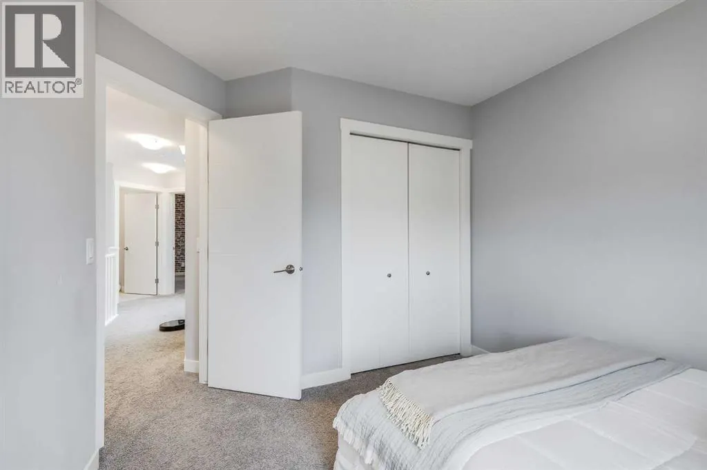 1037 Chinook Gate Heath SW