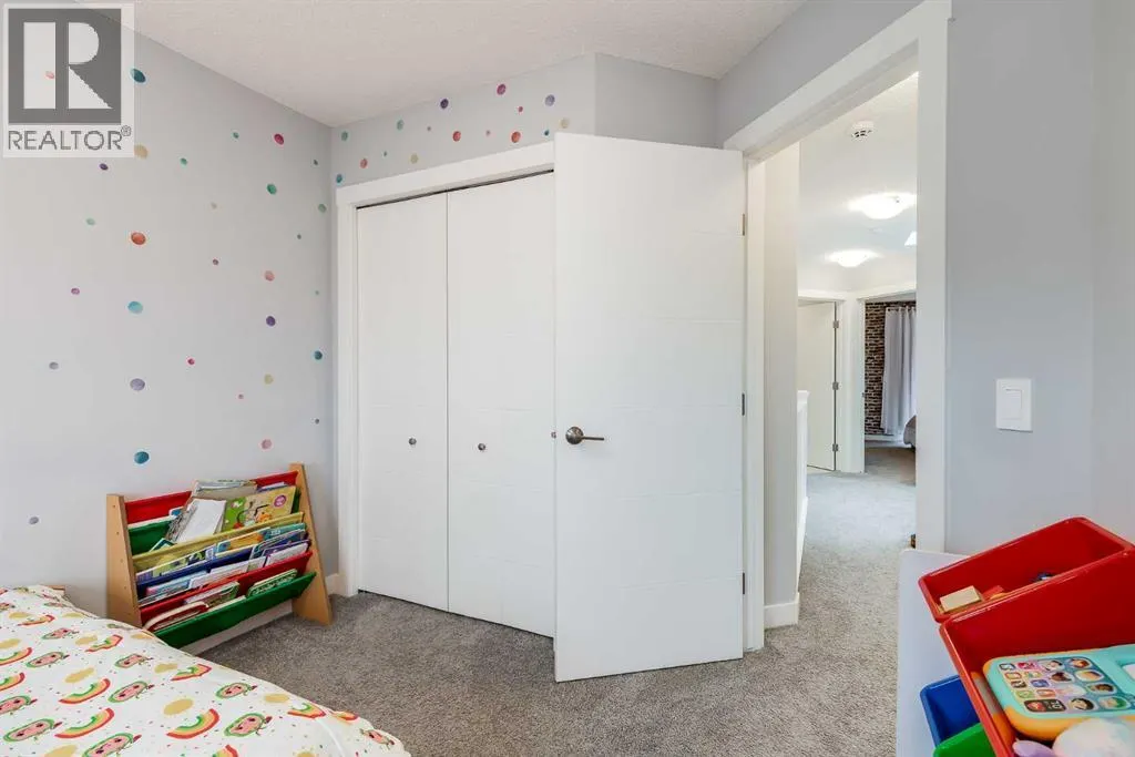 1037 Chinook Gate Heath SW