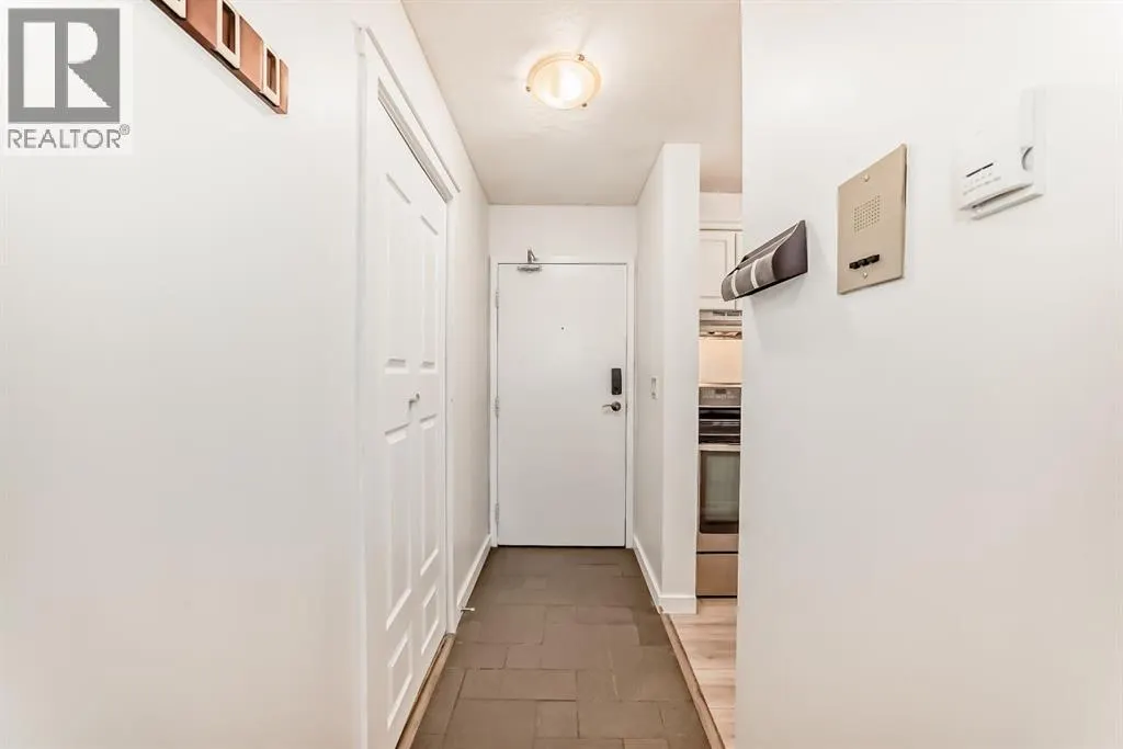 3307, 393 Patterson Hill SW