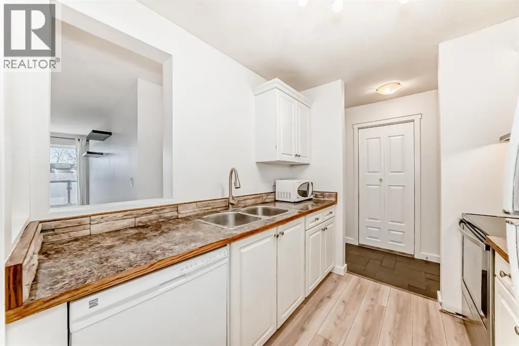 3307, 393 Patterson Hill SW