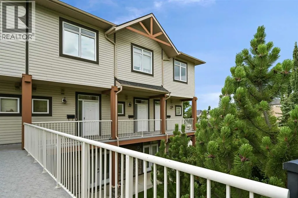 13, 108 Rockyledge View NW