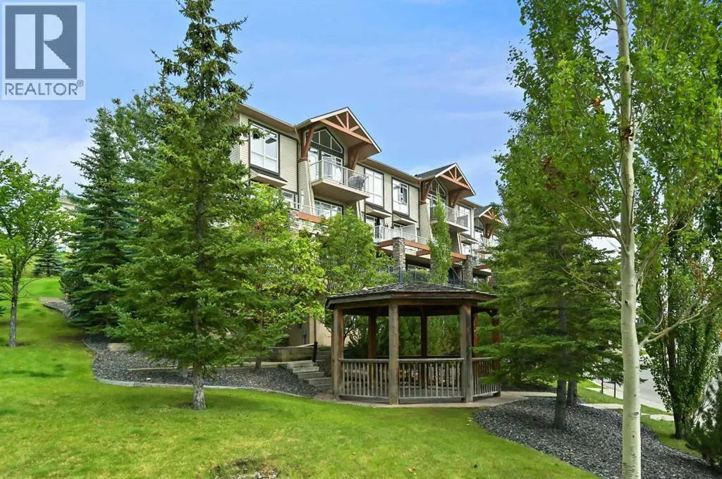 13, 108 Rockyledge View NW