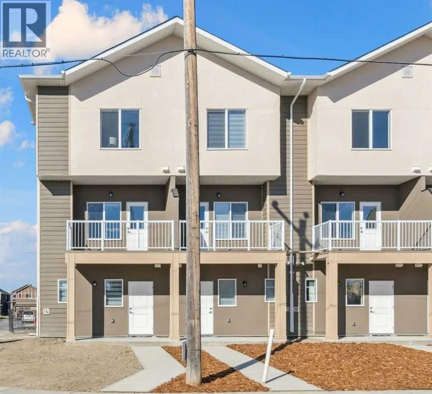 102, 95 Saddlecrest Circle NE