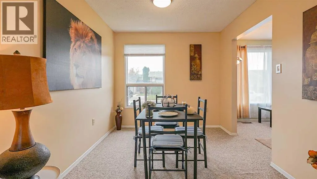 90 Simpson Crescent SE