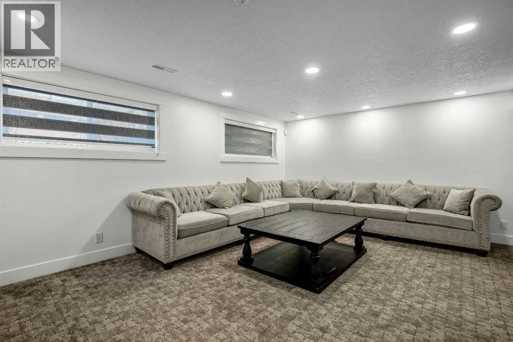 123 Pinemill Way NE
