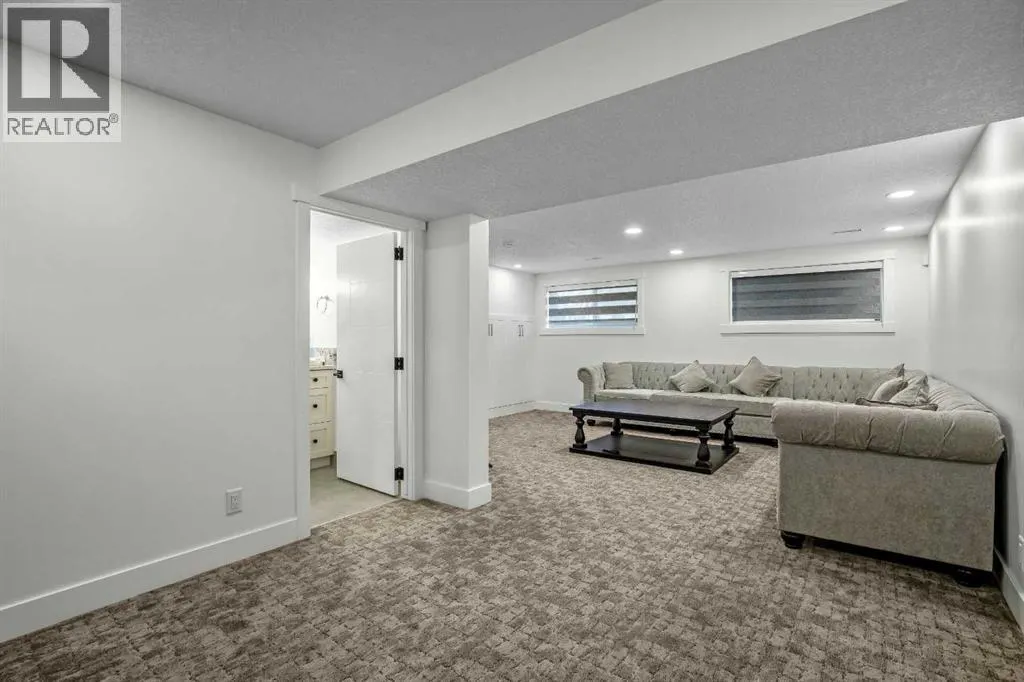 123 Pinemill Way NE