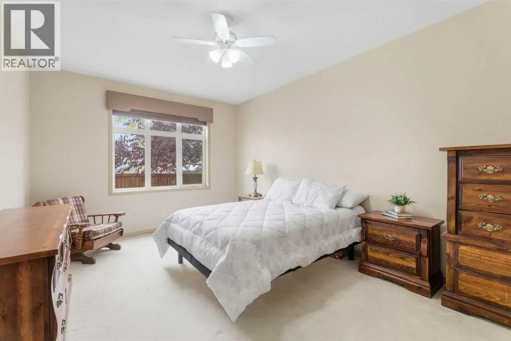 3107, Lake Fraser Court SE