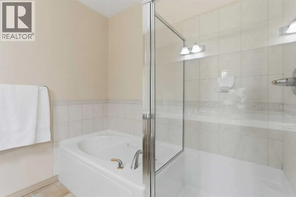 3107, Lake Fraser Court SE