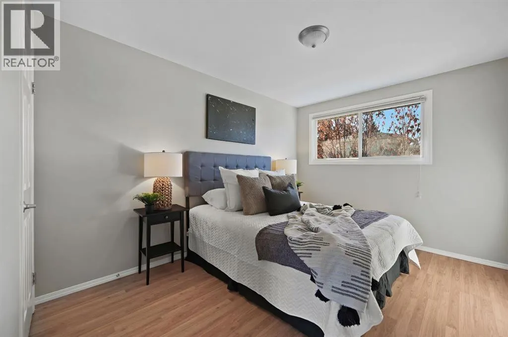 571 Killarney Glen Court SW