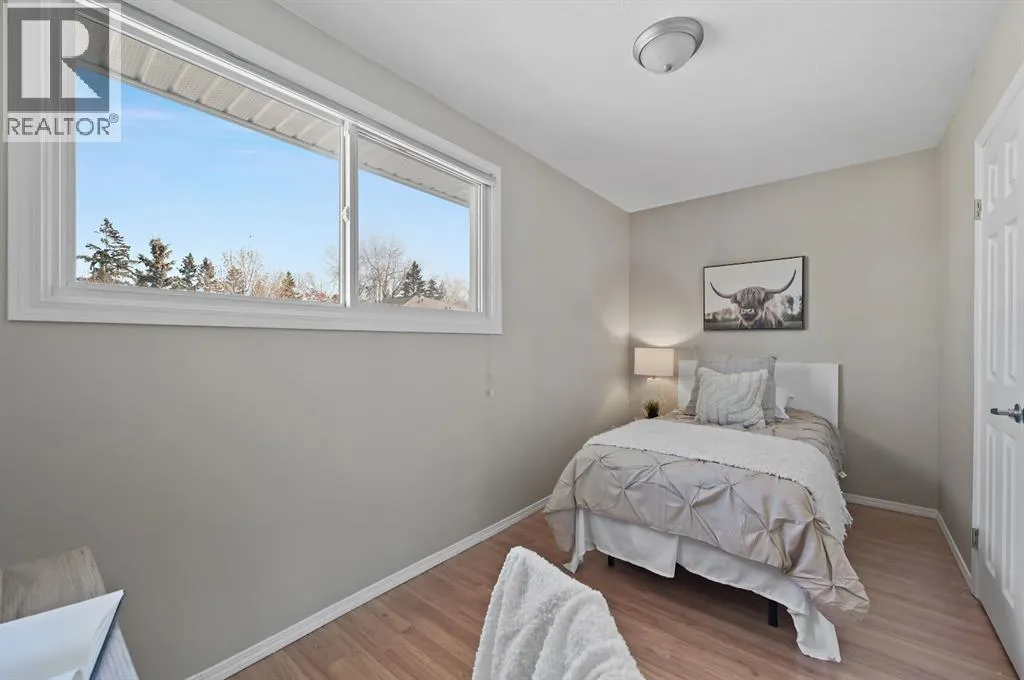 571 Killarney Glen Court SW
