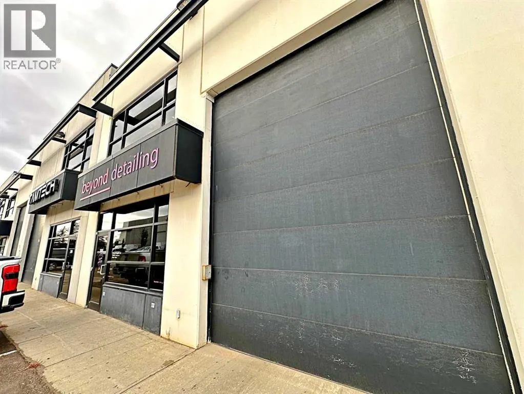 305, 400 MacKenzie Boulevard
