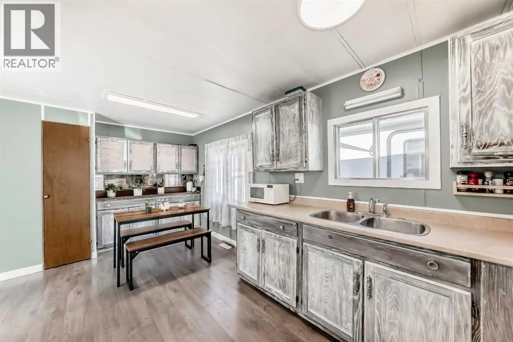 11, 649 Main Street N