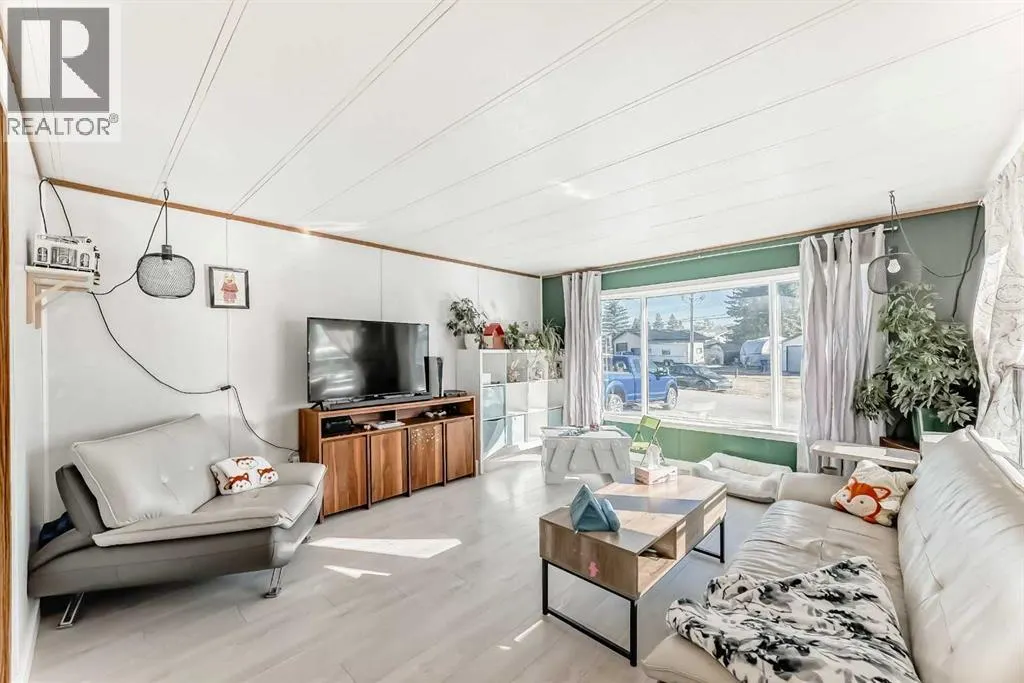 11, 649 Main Street N