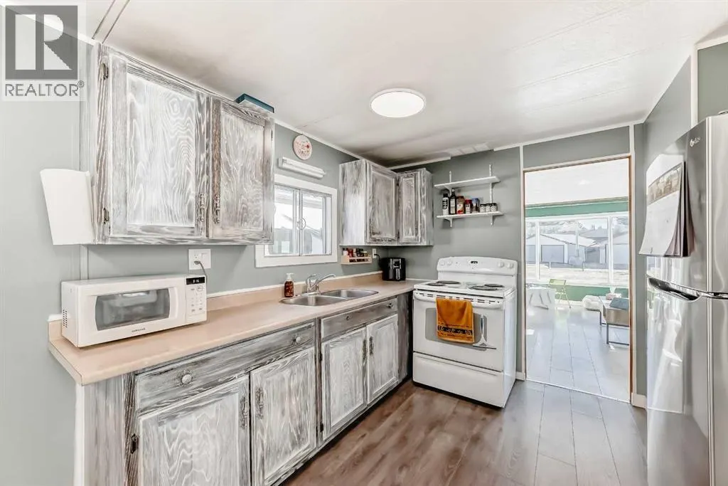 11, 649 Main Street N