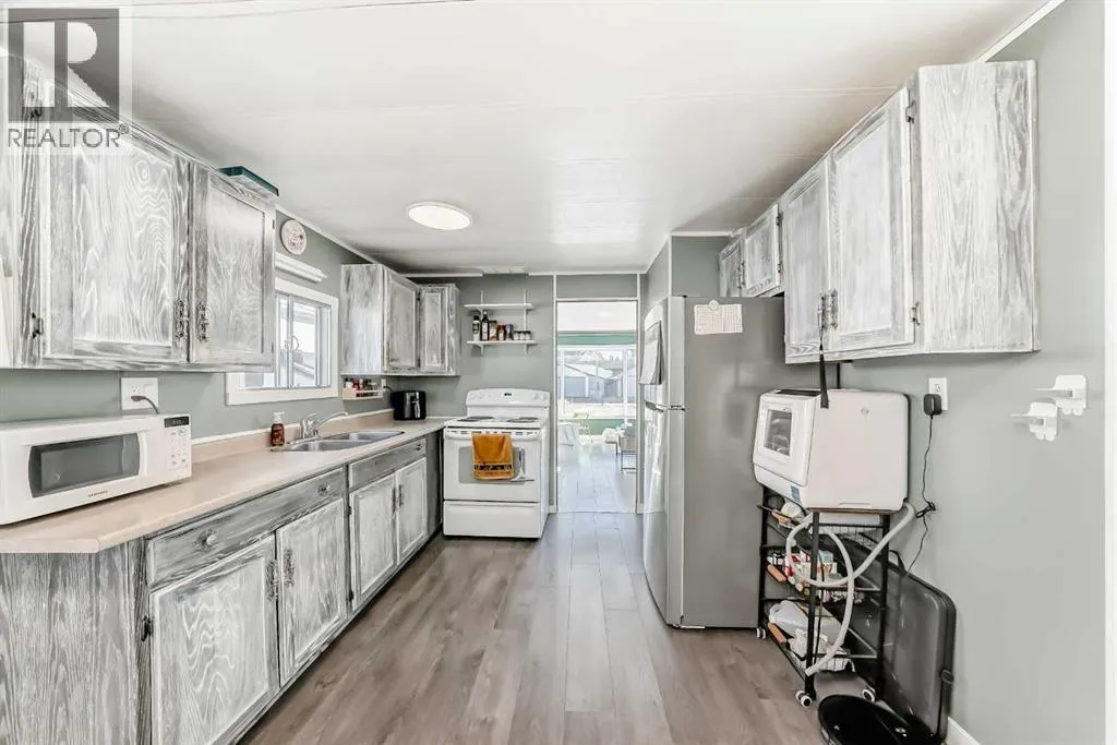 11, 649 Main Street N