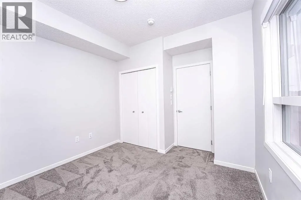 215, 40 Carrington Plaza NW