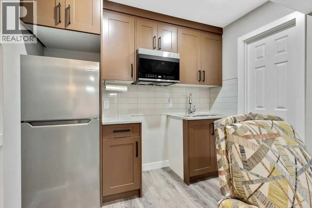 165 Carrington Close NW