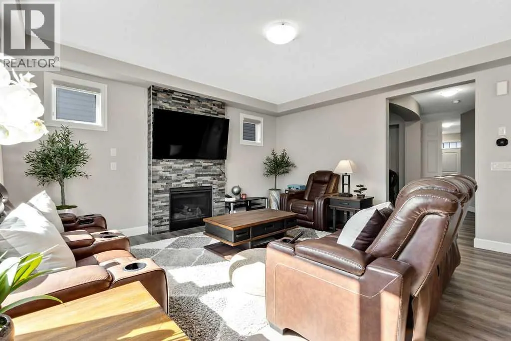165 Carrington Close NW