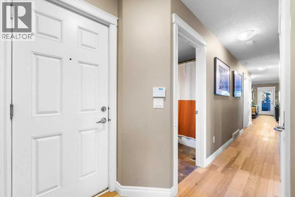 201, 1920 26 Street SW