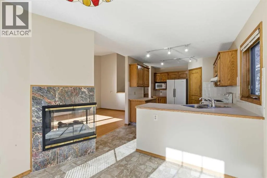 135 Hamptons Park NW