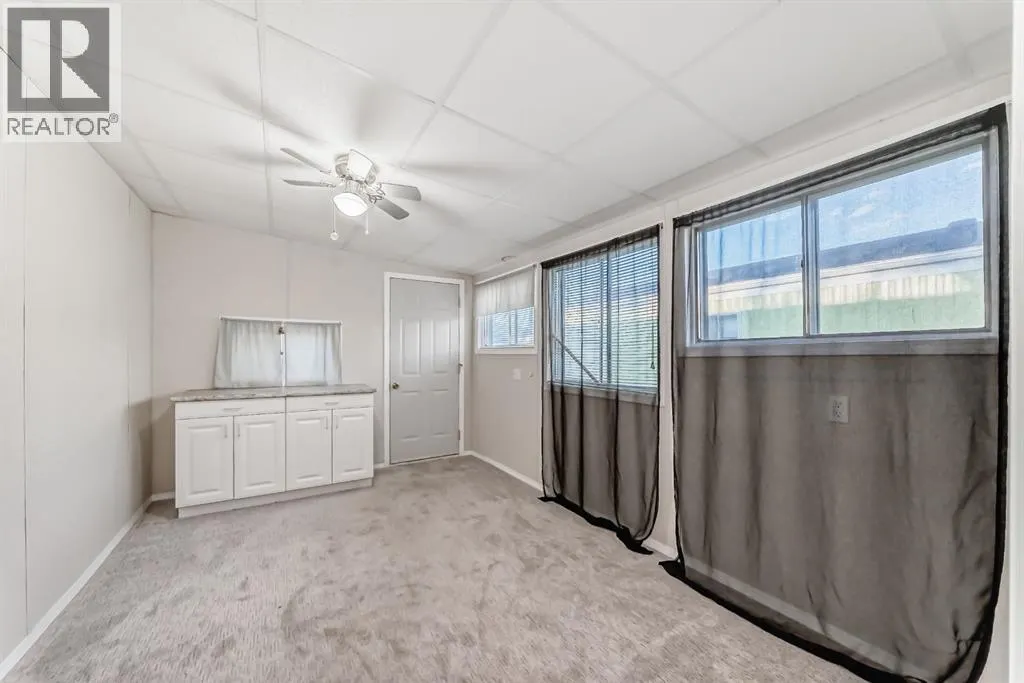 119 Home Bay SE