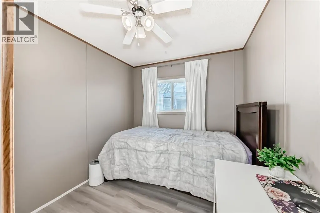 119 Home Bay SE