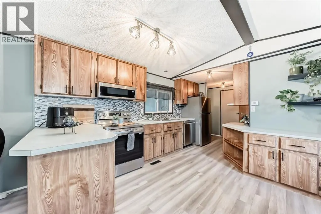 119 Home Bay SE