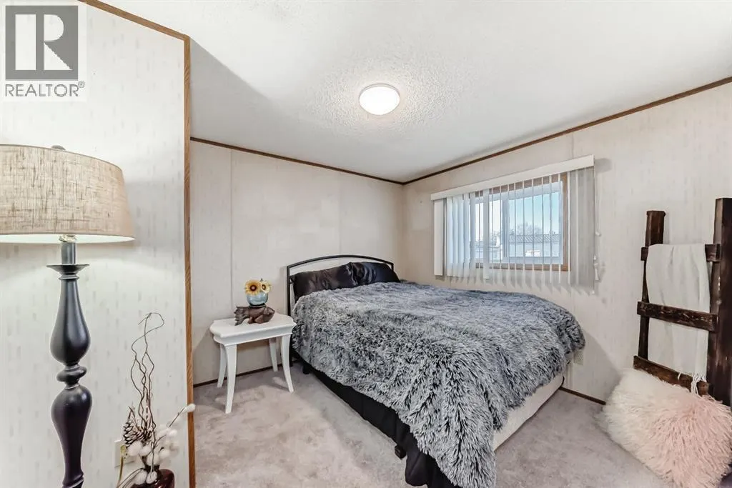 119 Home Bay SE
