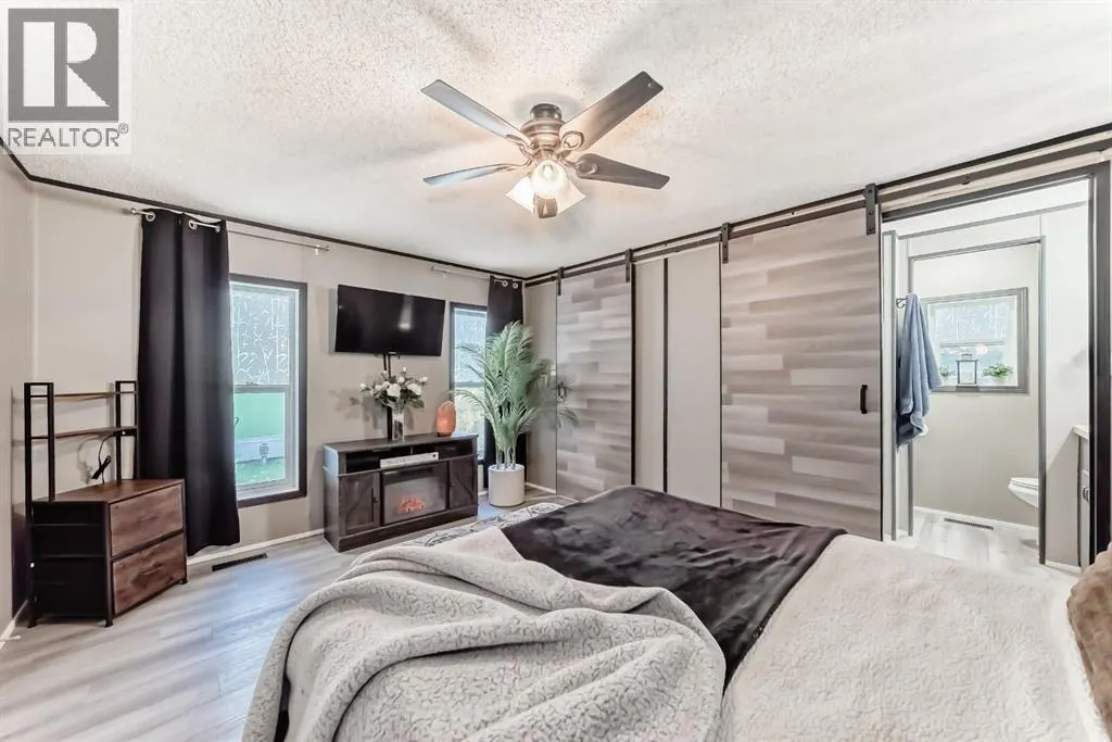119 Home Bay SE